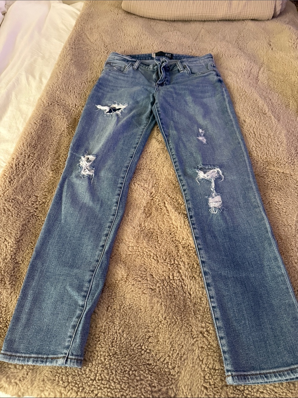 Kut from the Kloth Distressed Straight Leg Jeans in Blue